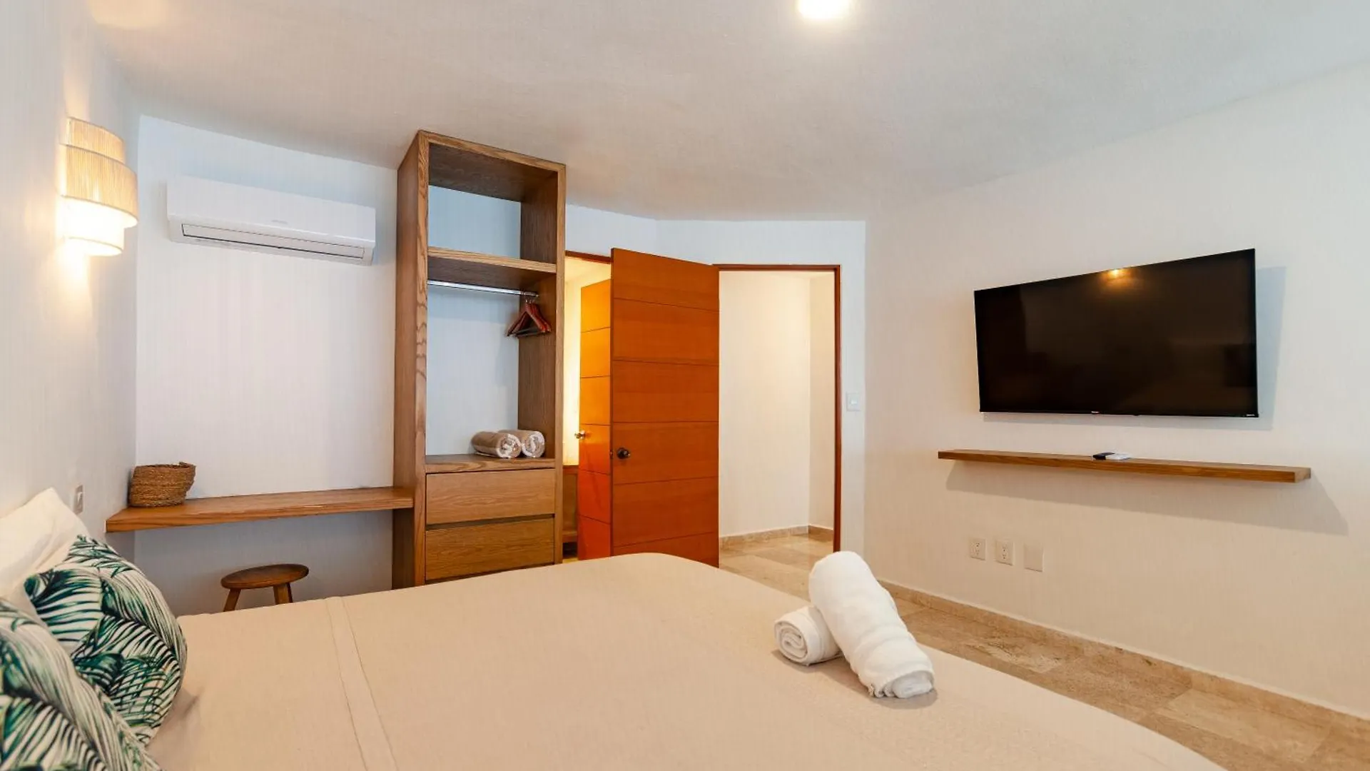 Ocean Plaza By Zama Homes Playa del Carmen Apartment